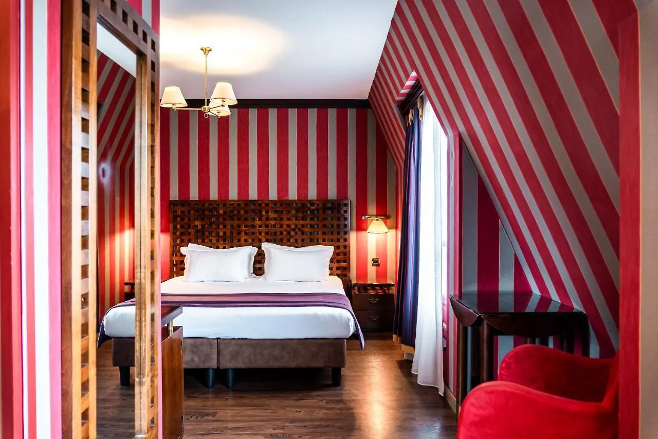 Hotel Panthéon 4*